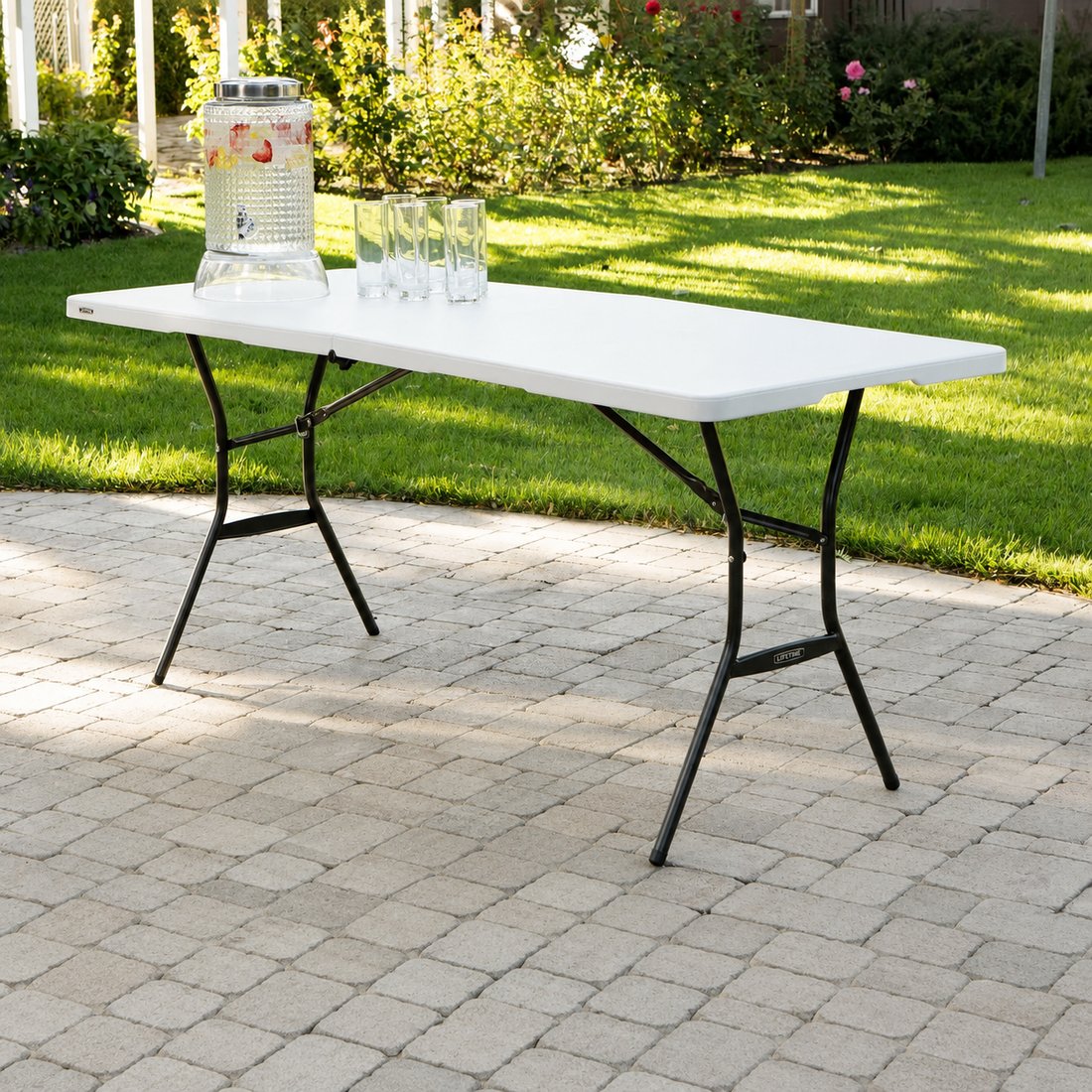 Trestle table